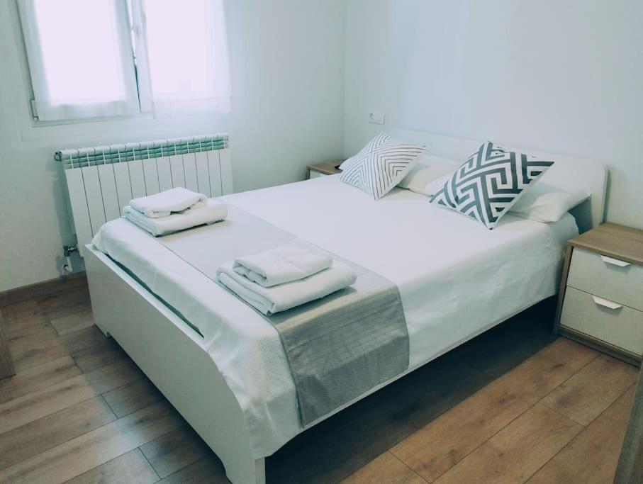 Precioso Apartamento En Pamplona Junto Al Centro Exterior foto